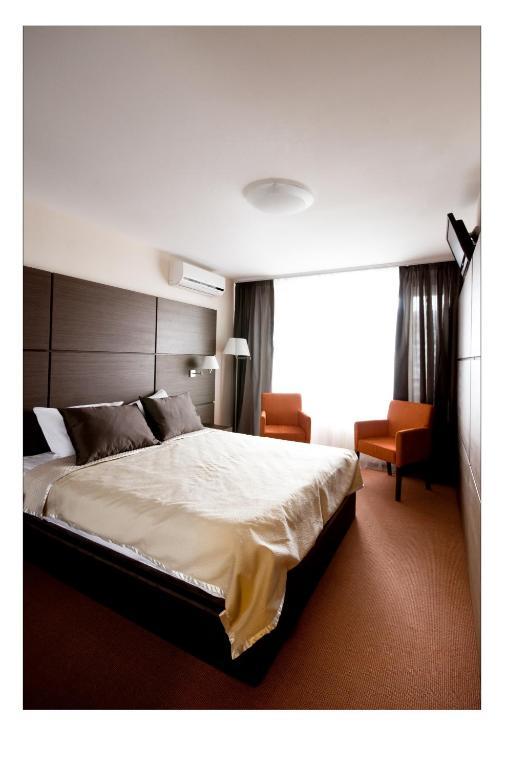 Hotel Mirniy Resort Одеса Стая снимка