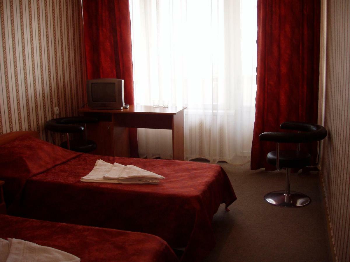 Hotel Mirniy Resort Одеса Екстериор снимка